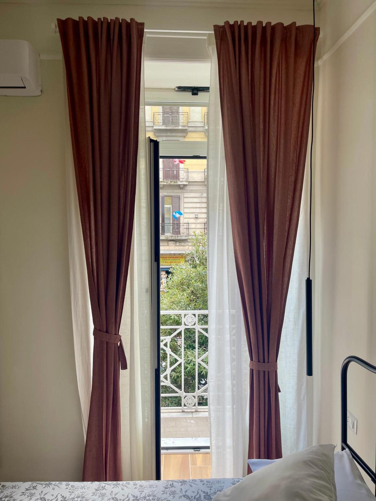 לינה וארוחת בוקר נאפולי Casa Duchesca מראה חיצוני תמונה